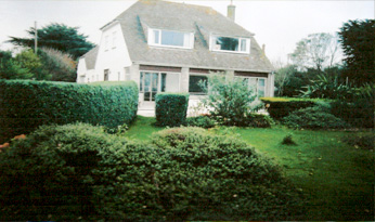 Cornish Gardeners - gardening image